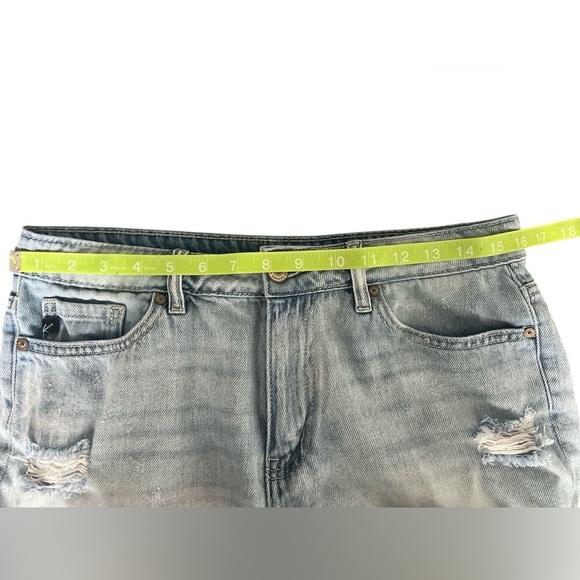 Kancan Light Wash Rolled Cuff High Rise Denim Shorts Size Medium - Picture 7 of 8